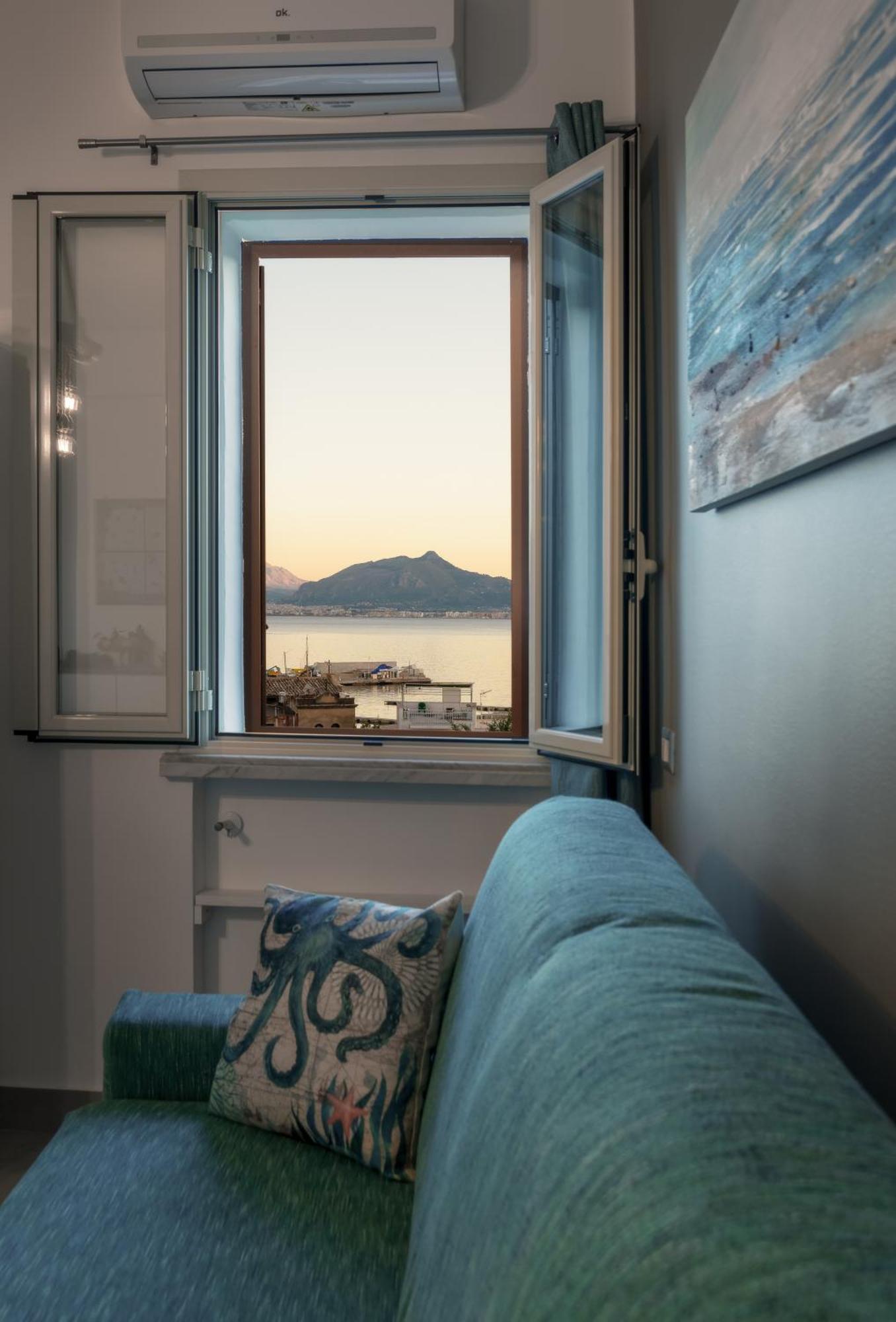 Ferienwohnung Casa De Paoli - Vista Mare Arenella, Palermo Con Parcheggio Privato Exterior foto